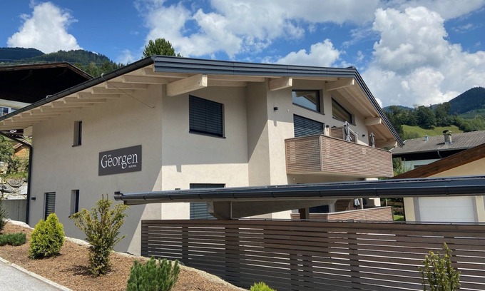 Gries Apartment | Das Georgen, Schmitten+Maiskogel by Interhome