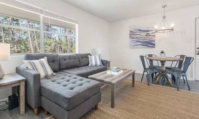 Dauphin Island Apartment | Dauphin Island Condos Near the Beach - Unit 4