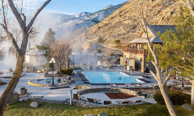 Genoa Condo | David Walley's Resort, studio unit, Sunday check-in