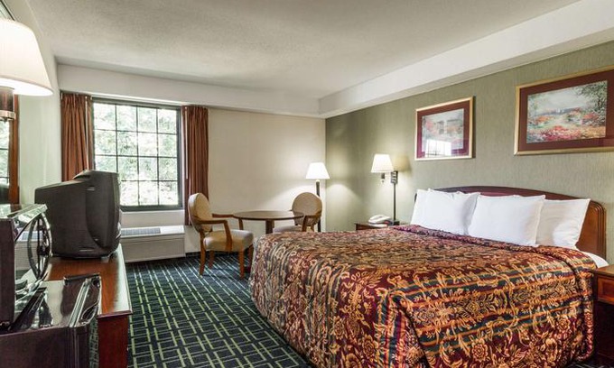Dumfries Hotel | Days Inn by Wyndham Dumfries Quantico