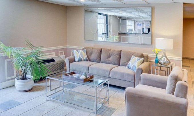 East Windsor Hotel | Days Inn by Wyndham East Windsor/Hightstown