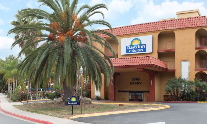 Del Cerro Hotel | Days Inn by Wyndham Mission Valley Qualcomm Stadium/ Sdsu
