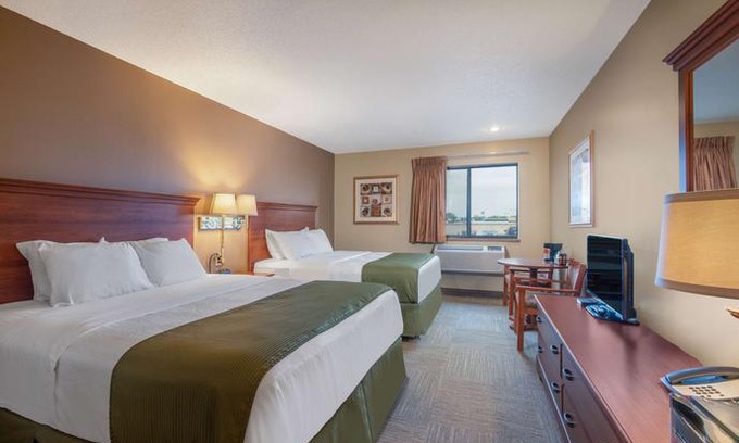 Mitchell Hotel | Days Inn by Wyndham Mitchell SD
