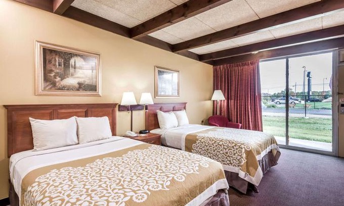 Niles Hotel | Days Inn by Wyndham Niles