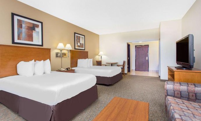 Phenix City Hotel | Days Inn by Wyndham Phenix City Near Fort Benning