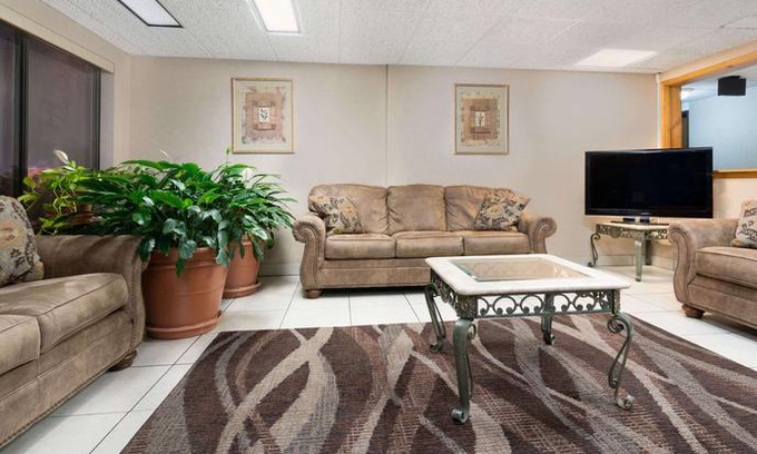 St. Cloud Hotel | Days Inn by Wyndham St Cloud