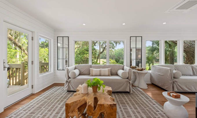 Seabrook Island House | Dazzling 3BR/2BA Summerwind Cottage! Screened Porch! Amenity Cards Available!