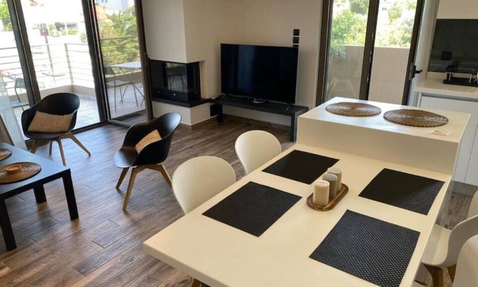 Khalandrion Apartment | Dazzling and stylish 2BR Apartment