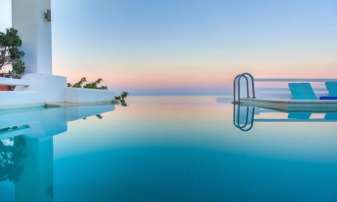 Kamari Villa | Dazzling Santorini Villa | 3 Bedrooms | Villa Villa Mare Nostrum | Plunge Pool.
