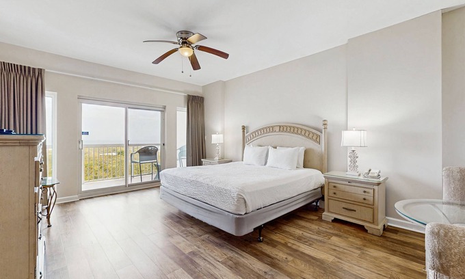 Sandestin Apartment | Dazzling studio with Gulf and nature views, shared pool and hot tub