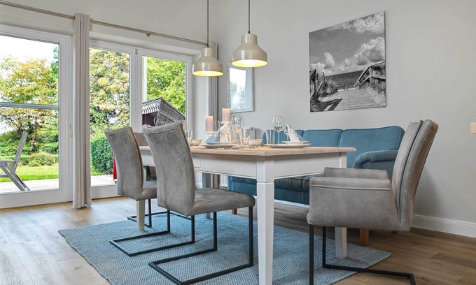 Am Schwarzen Busch Apartment | App. Dünenblick - Spacious ground floor apartment with great sea views!