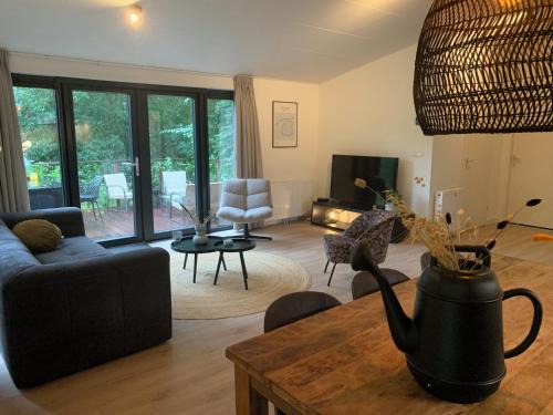 Pingjum House | De lodge met hottub