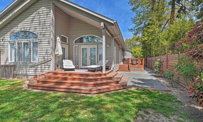 Grants Pass House | Deck & River Views: Family Home in Grants Pass