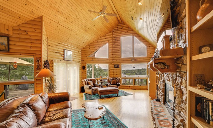 Shell Knob Cottage | Decks & Views: Spacious Cabin Near Table Rock Lake