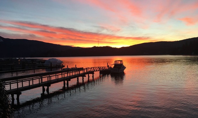 District of North Vancouver Apartment | Deep Cove Waterfront - The Wheelhouse
