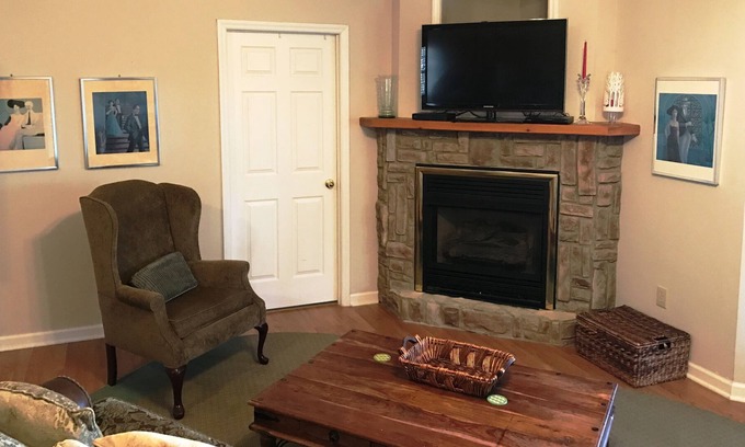 Blowing Rock Condo | Deer Ridge-beautiful With Endless Views!! 2 Bedroom Condo by Redawning