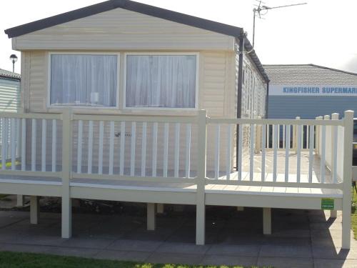 Ingoldmells House | Dees Caravan lettings. Kingfisher Oak 1059