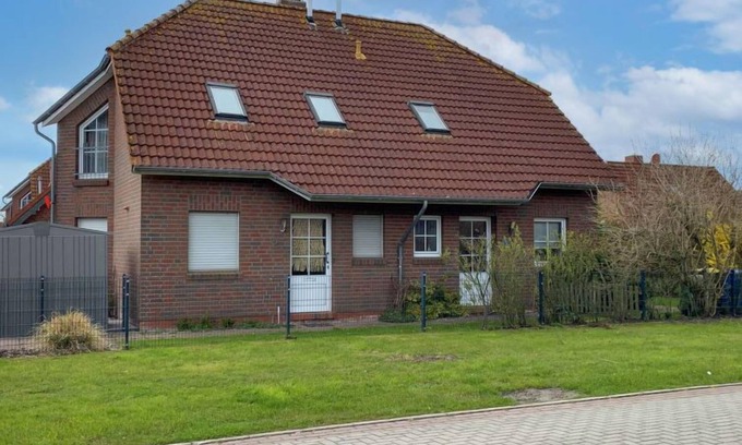 Neßmersiel House | Deichblick by Interhome