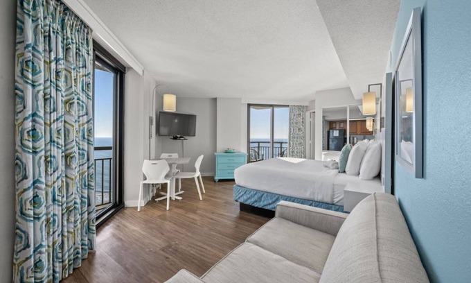 Myrtle Beach Condo | Deja View! Updated King Suite w/2 Balconies-Wow!