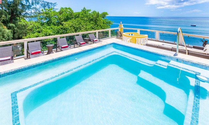 Antoneys Cay Apartment | Del Playa Penthouse #5 Condo