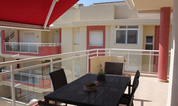 Xeraco Beach Apartment | Delfines VII bl.II esc.I 2º pta.5 Only families