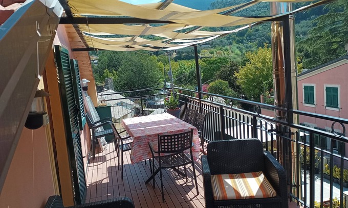 Levanto Apartment | Delightful Penthouse with terrace and garage a stone's throw from the Cinqueterre sea