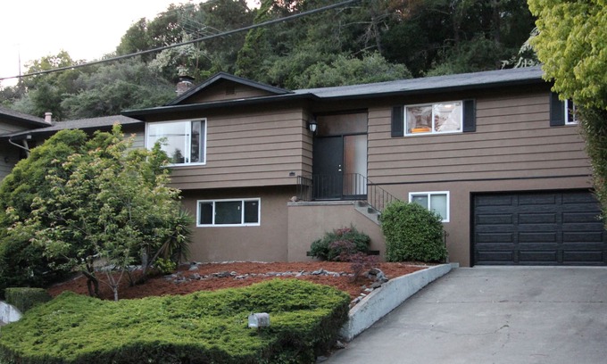 Sequoyah House | Delightful & Spacious Room for Rent, Shared Common Areas with lots of Privacy!