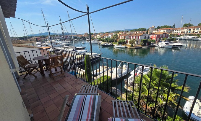 Port Grimaud Apartment | Delightful sunny apartment overlooking the waterways of Port Grimaud