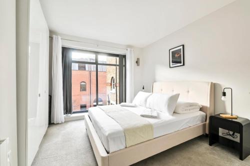 Tower Hill Apartment | Delightful Tower Bridge Apartment Sleeps 6