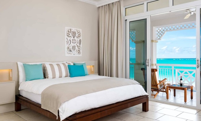 The Bight Resort | Deluxe 2 BR Oceanfront, All-Inclusive Suite at Alexandra Resort