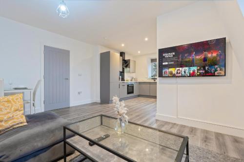 Smethwick Apartment | Deluxe 2 Bedroom Apartment - Secure Parking - Balcony - Rated Exceptional - 9MC
