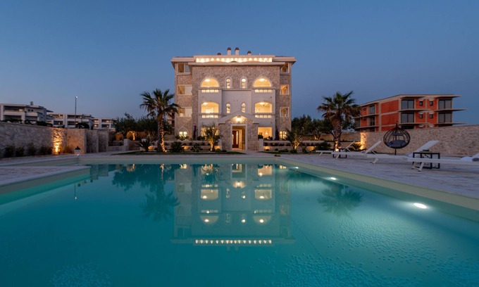 Novalja Apartment | Deluxe Château Dabo Suite 2 with pool