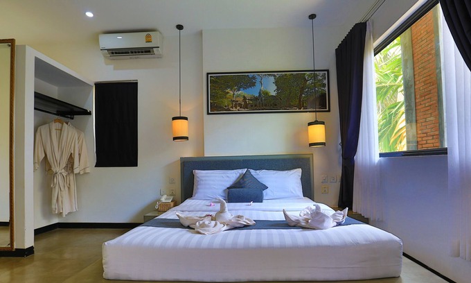 Siem Reap Resort | Deluxe Double with balcony - Free pick up
