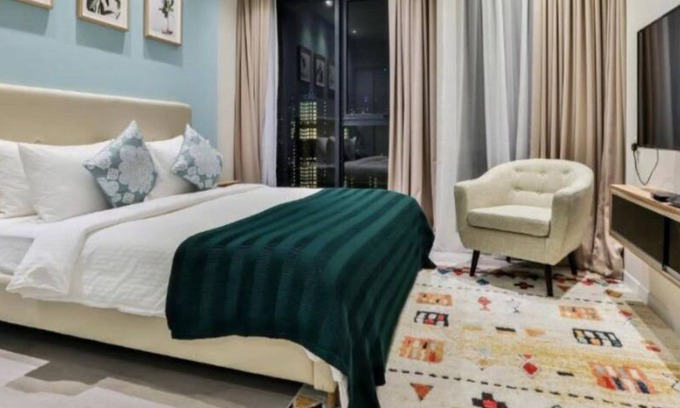 Malaysian Police Training Centre Apartment | Deluxe King Suite with Twin Tower View 21