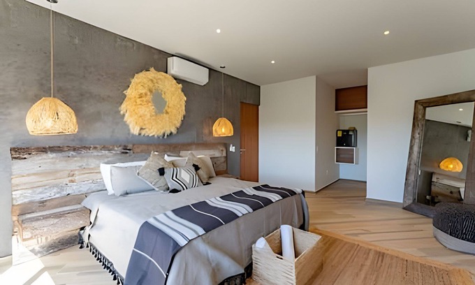 La Veleta Condo | Deluxe Lock-Off Studio Equipped 403 South