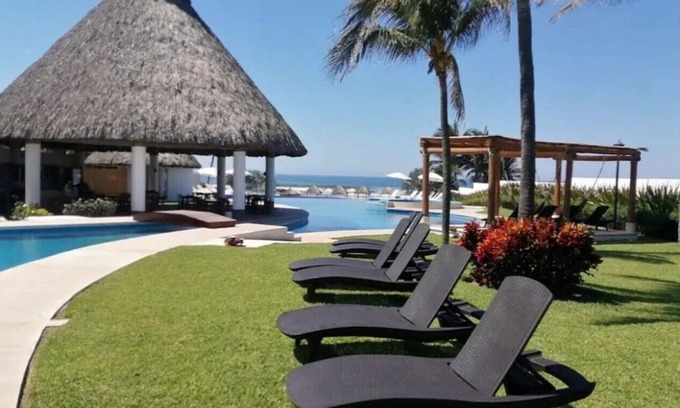 Boulevard Barra Vieja Apartment | Deluxe & spacious apt w/beach club & big pool