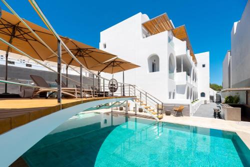 Fira Hotel | Deluxe Suites Santorini