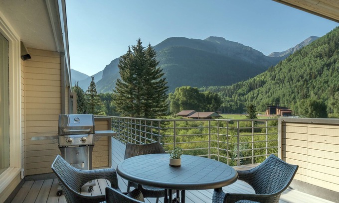 Telluride Condo | Deluxe Unit with Unbeatable Deck Views