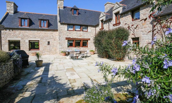 Saint-Cast-le-Guildo House | Demeure des Hauts Champs - à 800m de la plage de Pen Guen