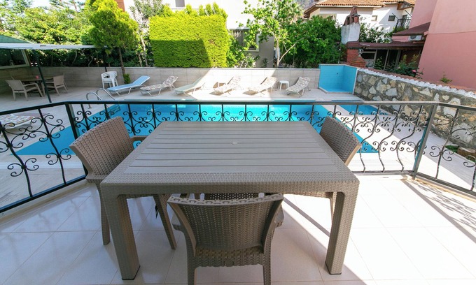 Icmeler Apartment | Dere Apartment 2 Icmeler Daily Weekly Rentals
