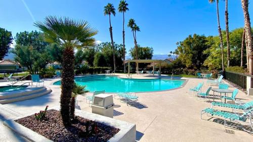 Palm Desert Apartment | Desert Breezes Resort Studio Apartment with Resort Access