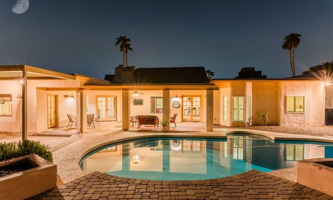 Ryan Estates Villa | Desert Ridge by Avantstay Spacious Oasis w/Pool & Hot Tub
