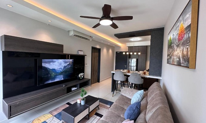 Subang Jaya Apartment | Design Haven Suite - Contemporary Comfort for 2 at Subang Jaya