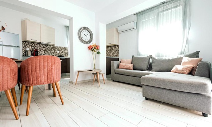 Nea Peramos Apartment | Design Suites Efharis (Sauvignon)