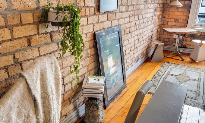 Newton House | Designer apartment w/ carpark in AKLs hottest St!!