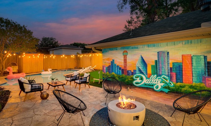 Lake Highlands House | Designer Dallas Oasis!Central Location!Pool! BBQ! Firepit!Minigolf!