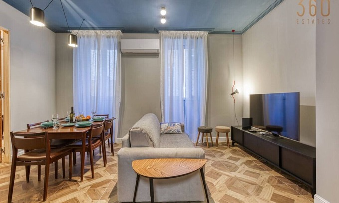 Sliema Apartment | Designer finish, 2BR home with Smart TV & WIFI