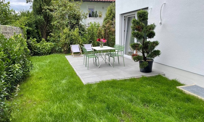 Diessen am Ammersee House | Designer vacation apartment/house in the house/sunny garden & terrace