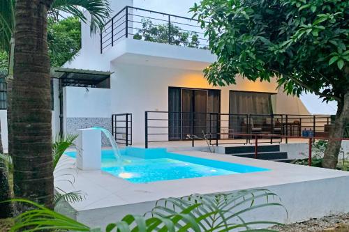 San Pedro Villa | Designer Villa "Sunset Hills" with Pool