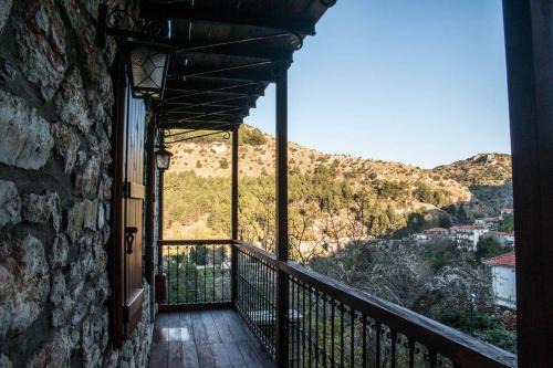 Dimitsana House | Despotikon Dimitsana Guest house - Ξενώνας Δεσποτικόν Αντωνόπουλου